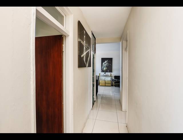 2 BEDROOM APARTMENT FOR SALE IN DURBAN CENTRAL